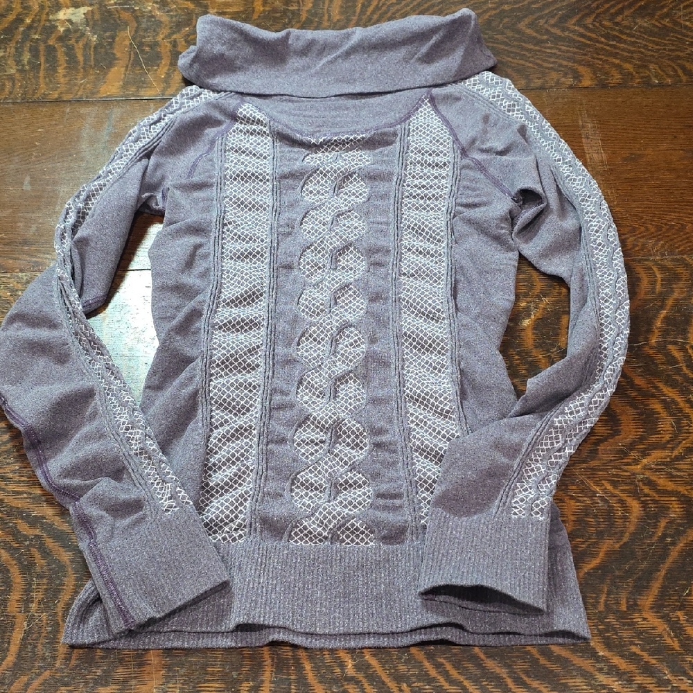 Athleta Cowl Neck Stretchy Gray/Purple Long sleeve pullover sz M